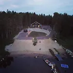 Villa Captains Riverside - Jacuzzi - Bbq Hut - Rovaniemi