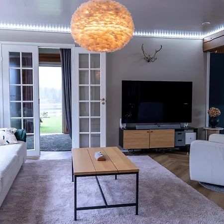 Captains Riverside - Jacuzzi - Bbq Hut - Рованиеми