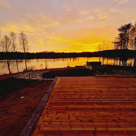 Villa Captains Riverside - Jacuzzi - Bbq Hut - Rovaniemi