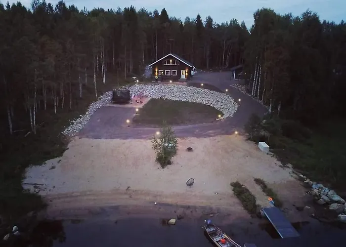 Huvilat Captains Riverside - Jacuzzi - Bbq Hut - Rovaniemi